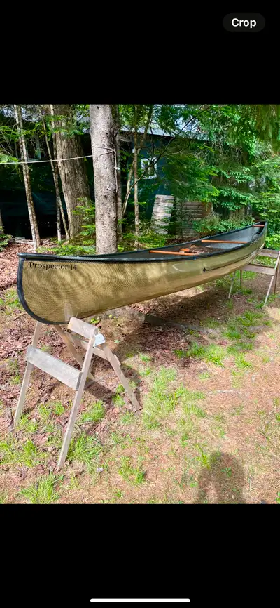 14 ft. Swift prospector solo, expedition kevlar, carbon kevlar trim, removable cherry yoke, skid pla...