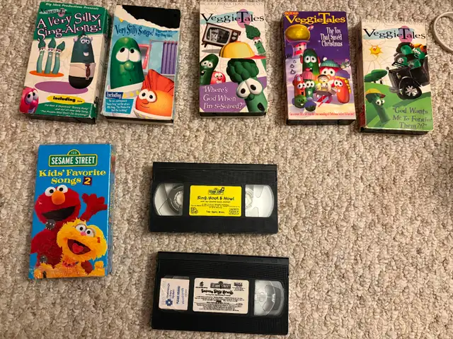 Kids VHS movies $1 and up in CDs, DVDs & Blu-ray in Oakville / Halton Region - Image 9