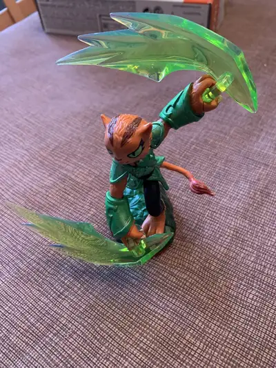 Skylanders Trap Team: Trap Master Tuff Luck , View more