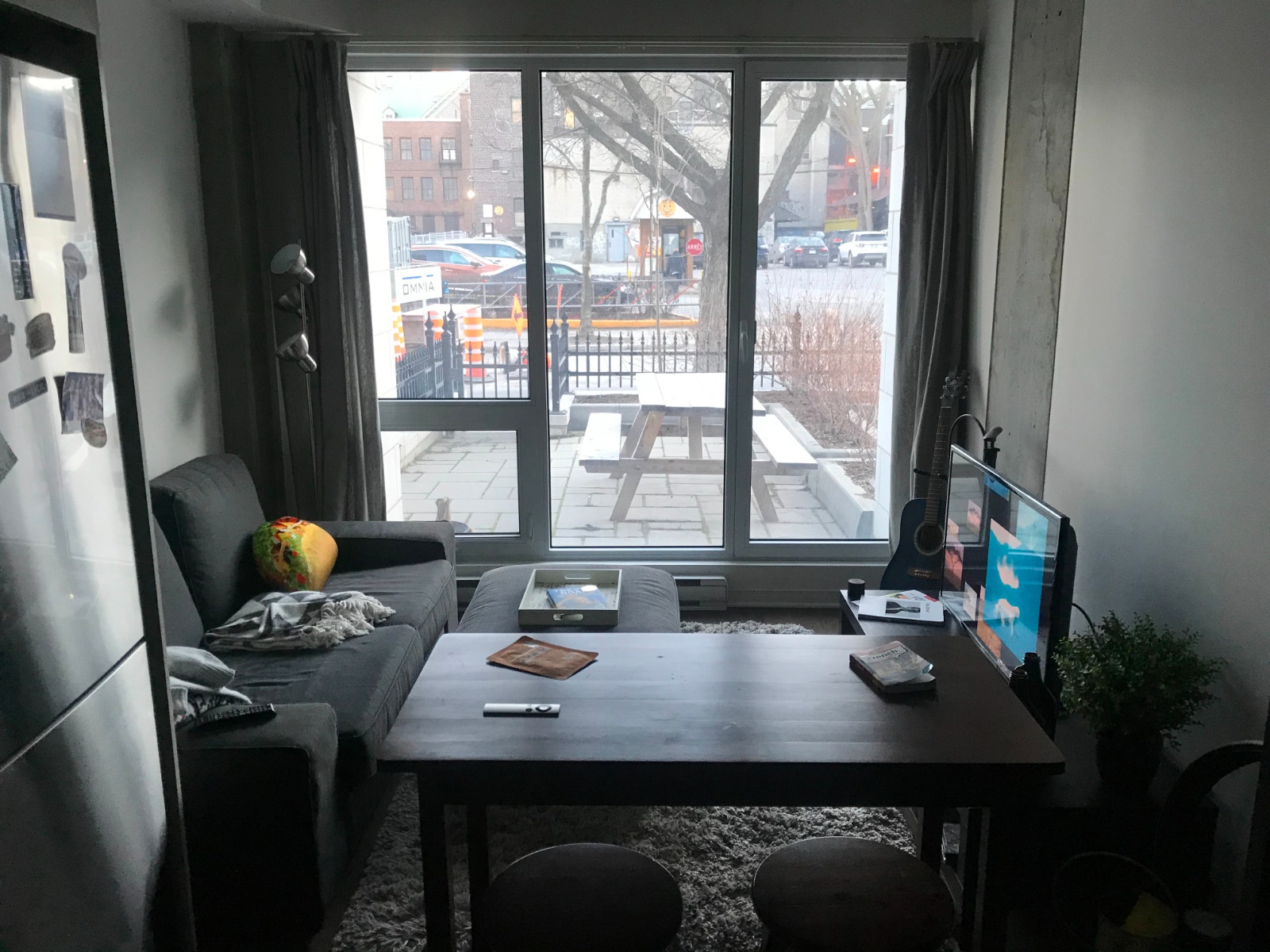 Furnished 2 1/2 Guy Concordia Available Sep.1 — photo 2