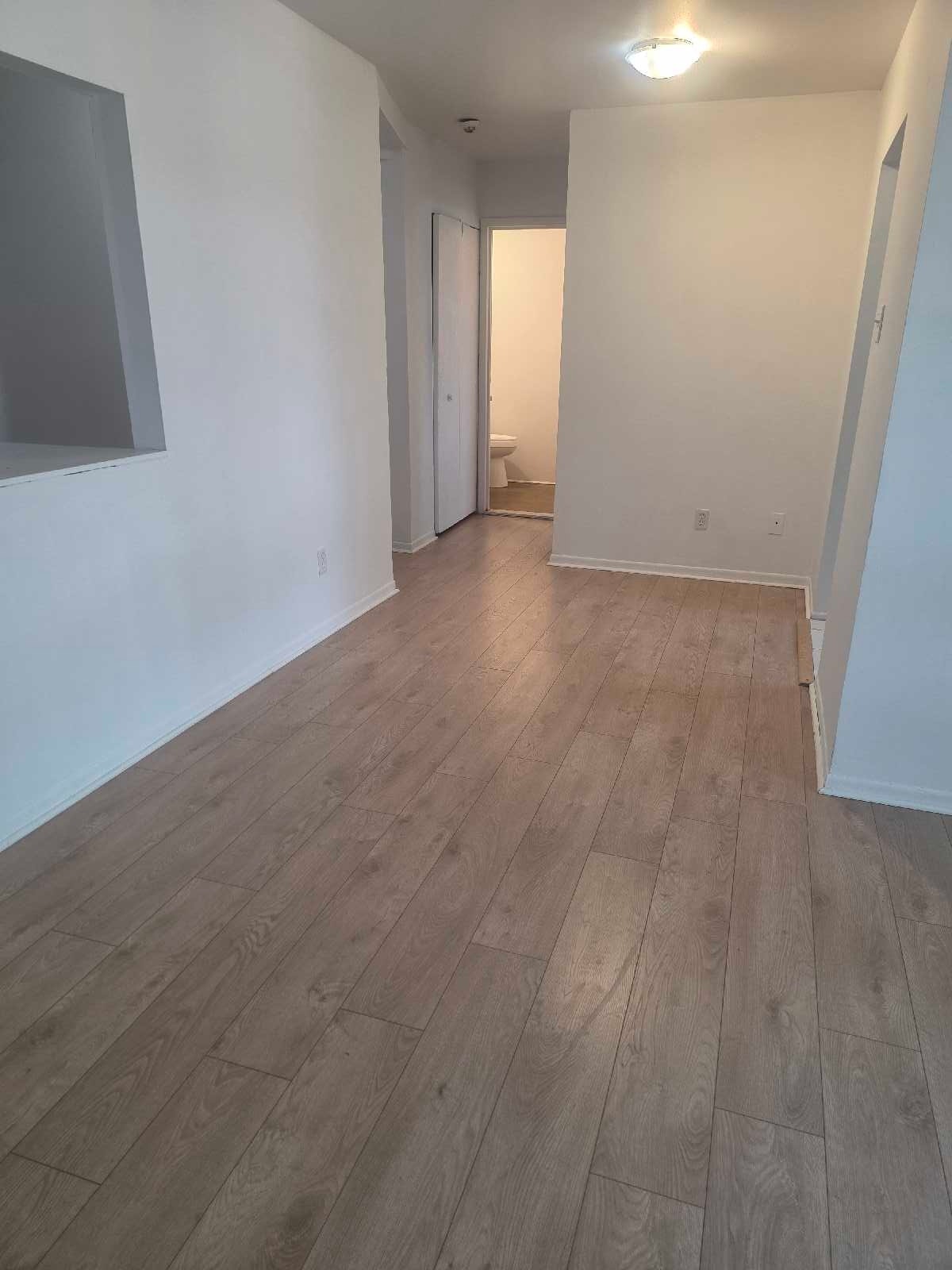 5-1/2 sur 2 étages 1545$ — photo 1