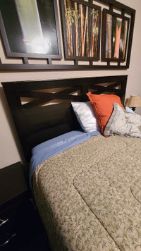 Solid wood Queen 6 piece bedroom set includes mattress 