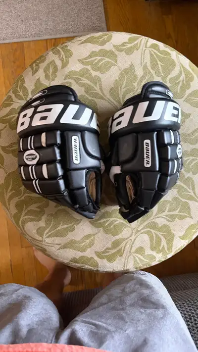 youth hockey gloves , View more