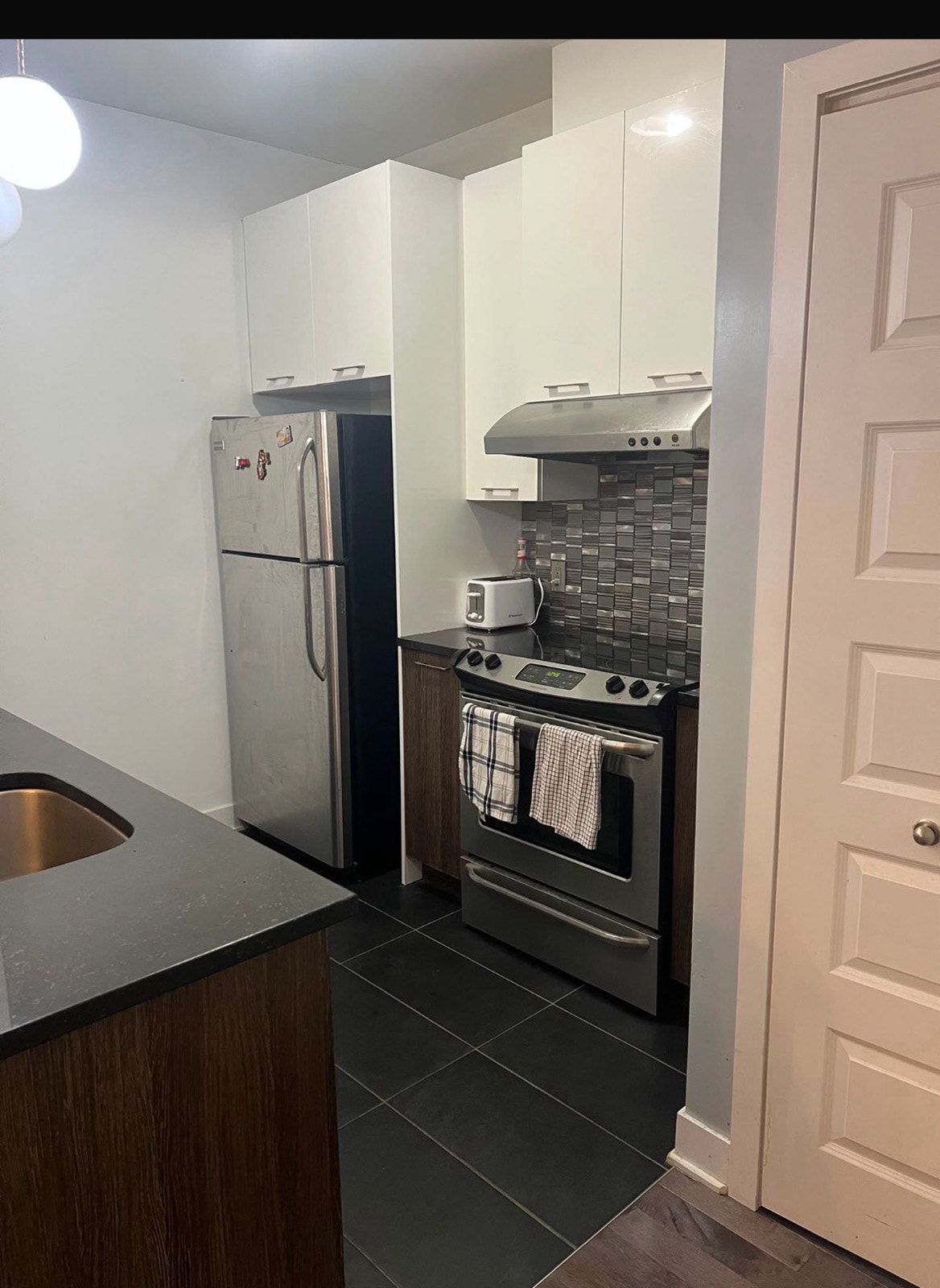 Cession de bail - Grand 4 1/2 + Stationnement Intérieur — photo 2