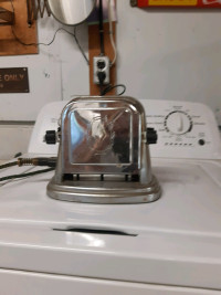 Vintage toaster !
