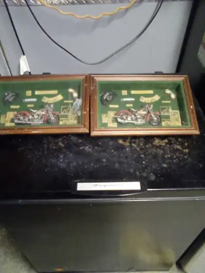 Harley Davidson plauges, View more