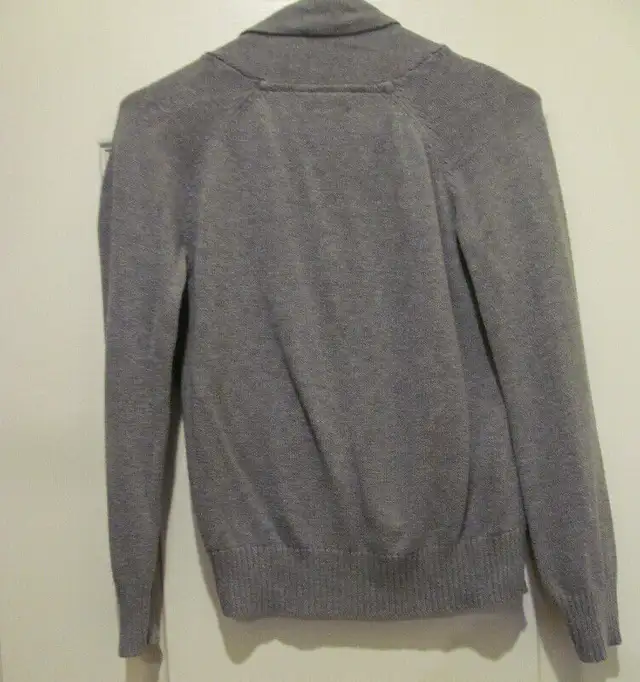 GAP sweater for boys, M (8), Gray button up, GAPkids in Kids & Youth in Markham / York Region - Image 3