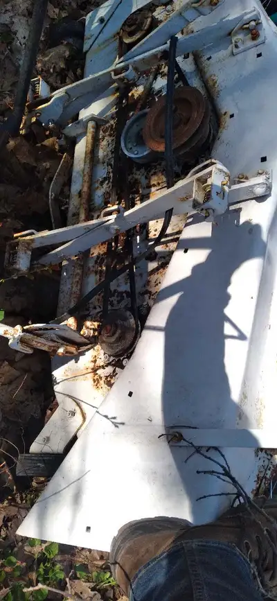 Mower deck to fit 1979 moto mower /sears/roper . 16hp Rebearinged a few years ago and never used, th...