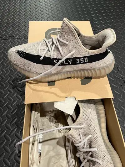 Yeezy 350 Ultraboost V2 (BRAND NEW) , View more