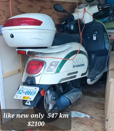 This Scooter only has 547 km on it. This beauty is like new..