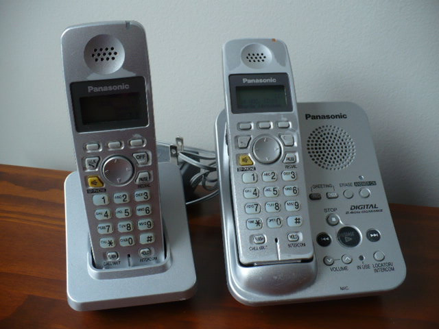 Téléphone Panasonic sans fil avec répondeur, chargeur piles dans Téléphones résidentiels et répondeurs  à St-Georges-de-Beauce - Image 2
