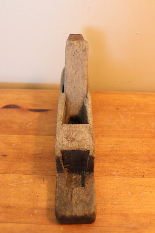 Old Primitive Woodworking Plane in Arts & Collectibles in London - Image 2