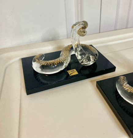 CIBC Crystal Glass Snake With Gold Accents RARE in Arts & Collectibles in Burnaby/New Westminster - Image 4