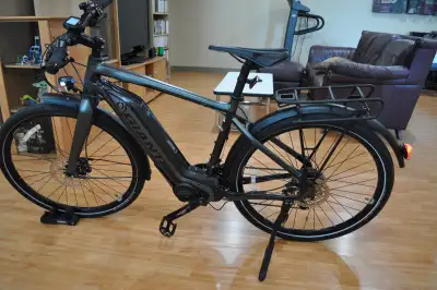 Vélo à assistance électrique Giant pour homme modèle Quick-E+, View more