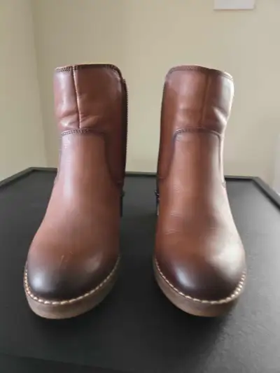 bottes pikolinos  ( Espagne) , neuve., View more