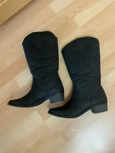 Brand NEW Black SheSole Cowboy Boots Size 7 Women Located near McCowan and Sheppard area in Scarboro...