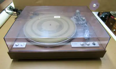 Yamaha YP-B4 Turntable, View more