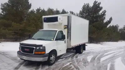 Refer not working Has a pull out ramp Door opening - width 83” - height 74” Box Inside - width 88.5”...