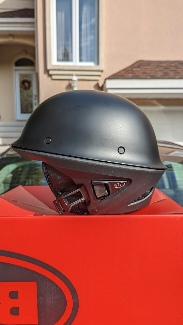 Rogue motorcycle helmet dans Vêtements, chaussures et accessoires  à Ouest de l’Île - Image 3