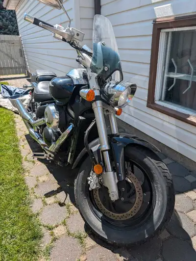 Looking for a reliable cruiser with low mileage and classic style? This 2008 Suzuki Boulevard M50 is...