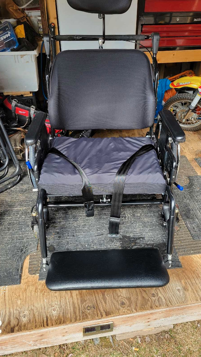 bariatric wheelchair  in Health & Special Needs in Sudbury - Image 4