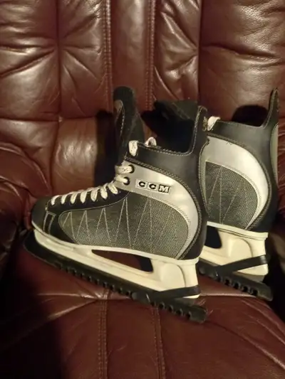 CCM Powers Hockey skates. (Mens 12) Very good condition, could use some new laces. 40 obo or trade.