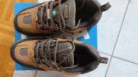 BRAND NEW SAFETY SHOES SIZE 9 1/2