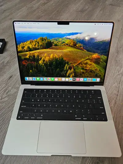 Silver 14 Inches MacBook Pro M3 8GB/512GB - AC+ Aug 2027, View more