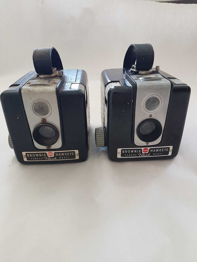 5    Antique  Cameras in Cameras & Camcorders in Moncton