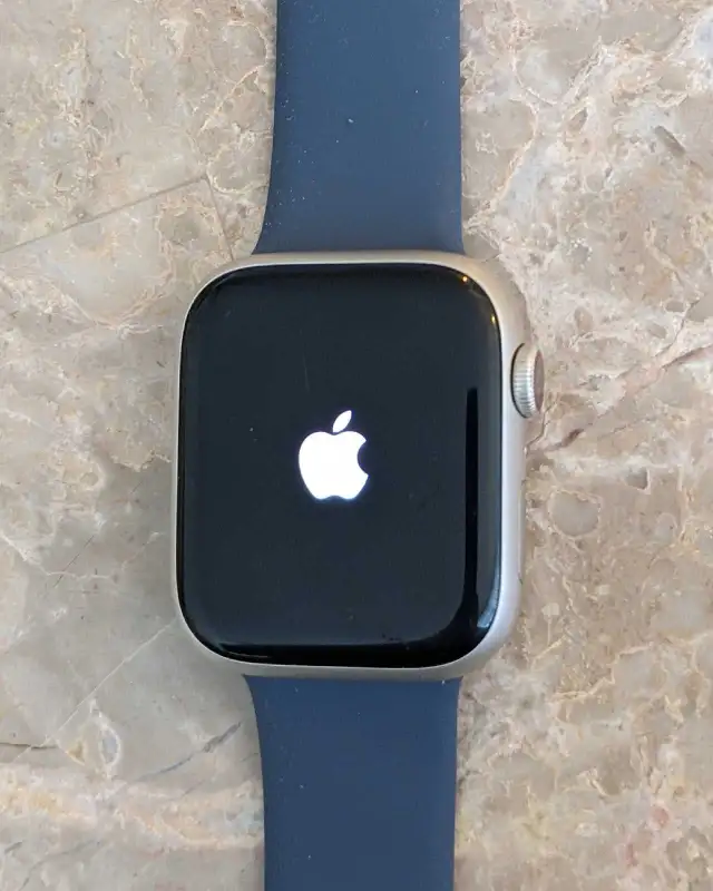 Apple model Series 8 Smart watch As is for parts in Jewellery & Watches in City of Toronto - Image 8