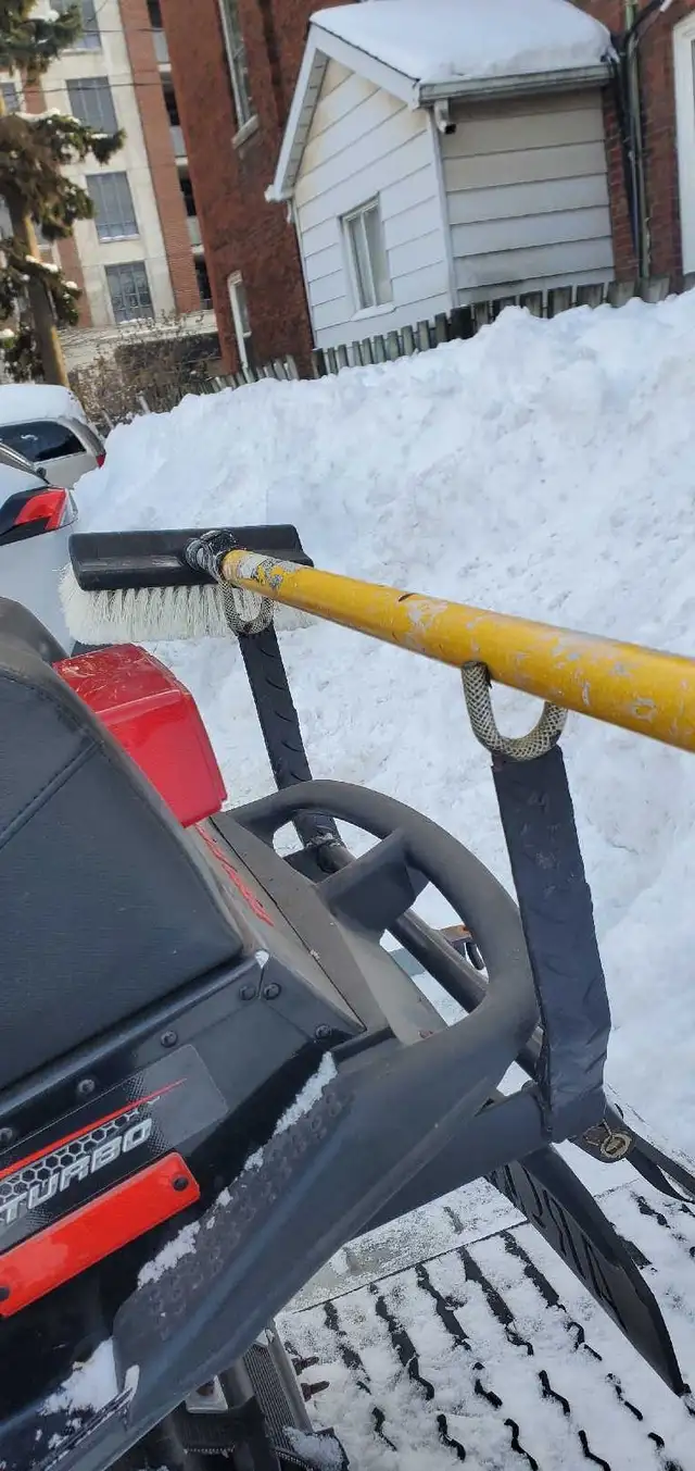 snowmobile  in Snowmobiles in Mississauga / Peel Region - Image 7