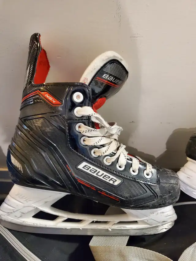 Kids / Youth Size 4.5/5 - Bauer NSX Hockey Skates in Hockey in Winnipeg - Image 6