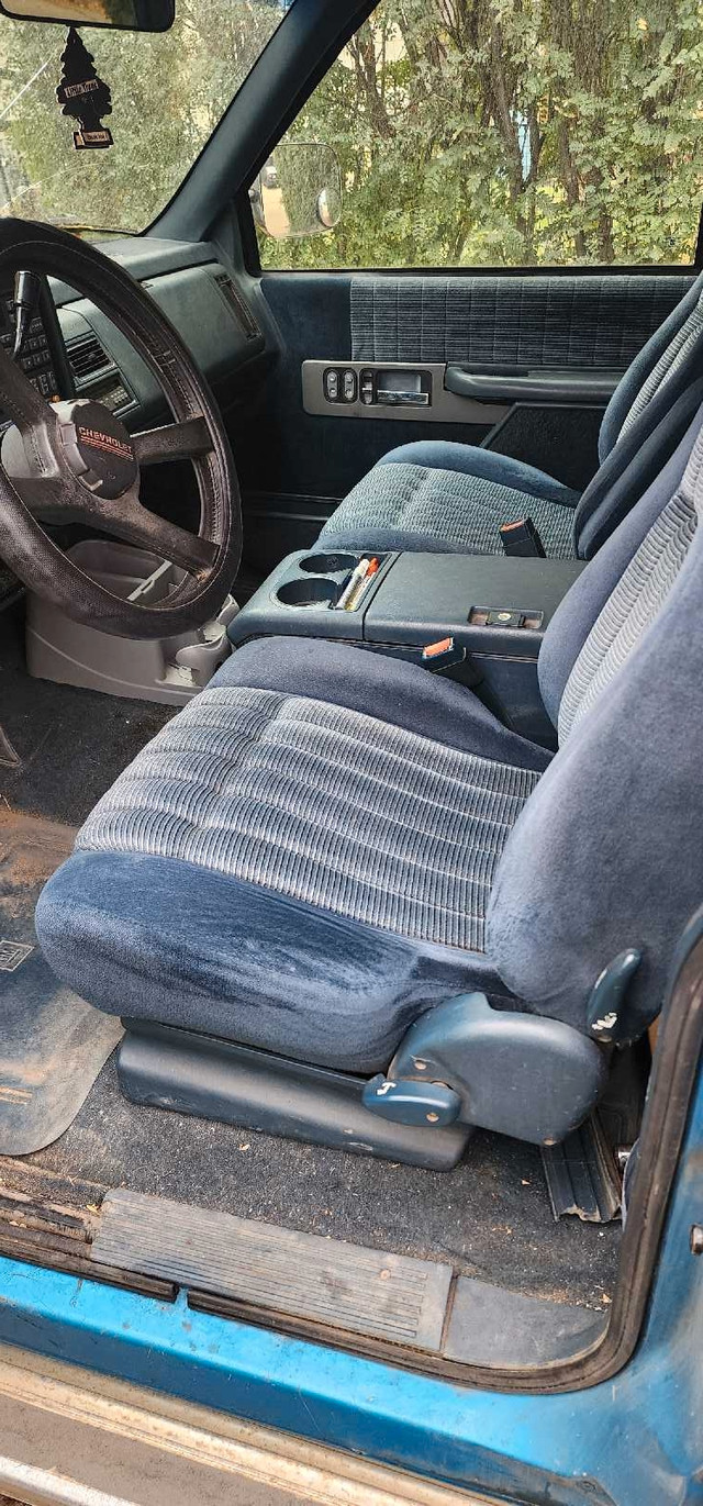 Chevrolet Truck for sale in Cars & Trucks in Strathcona County - Image 4