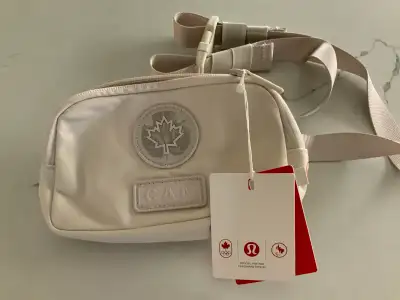 LULULEMON Olympic mini belt bag ( cream), View more