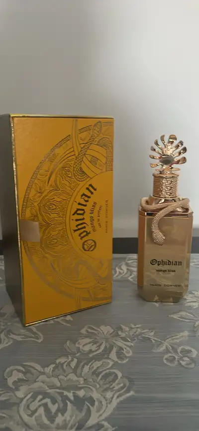 100mL bottle Barely used Very good mango and fruity smell Comes with box