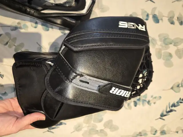 Mitaine et Blockeur in Hockey in Drummondville - Image 7