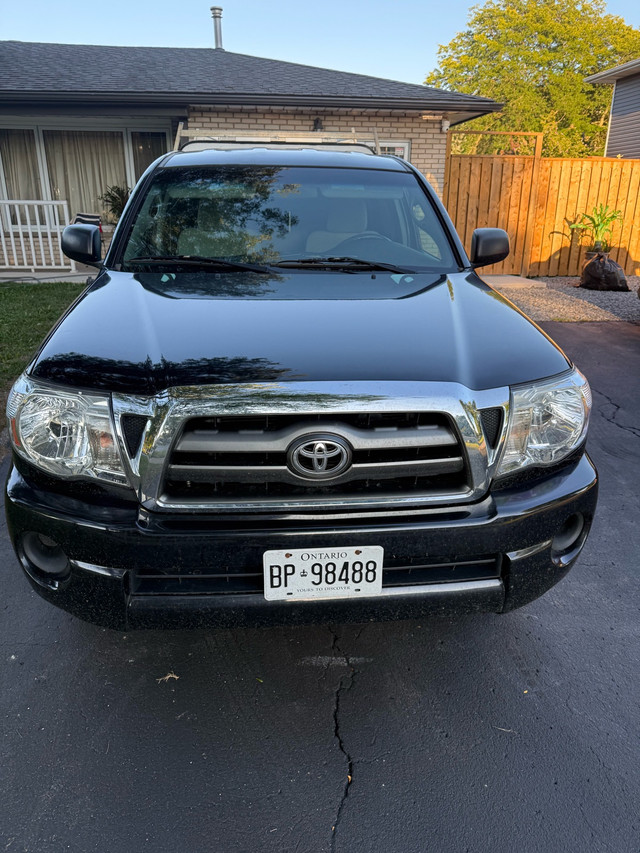 2010 Toyota Tacoma in Cars & Trucks in St. Catharines - Image 2