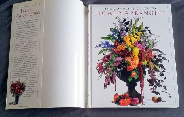 Complete guide to flower arranging (fresh/silk/dried/more...) in Hobbies & Crafts in Strathcona County - Image 2