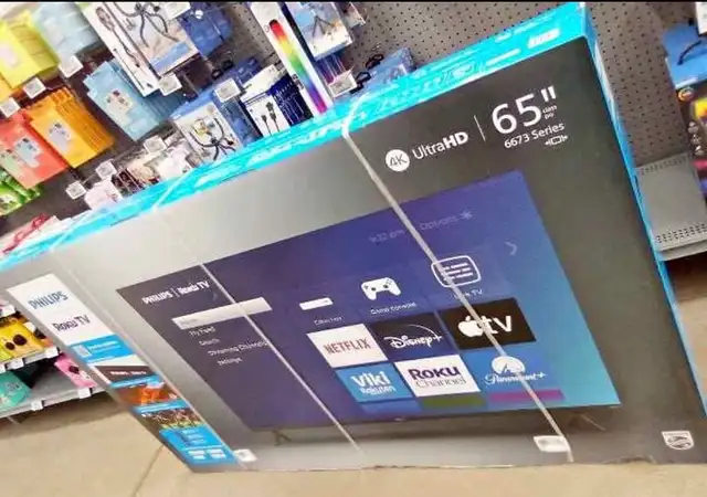 Philips 65" 4K UltraHD TV in TVs in City of Toronto - Image 2