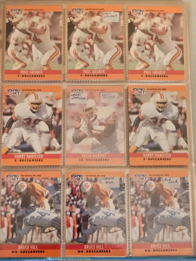 100 FOOTBALL CARD SLEEVES GUESSING OVER 700 CARDS in Arts & Collectibles in Kitchener / Waterloo - Image 6