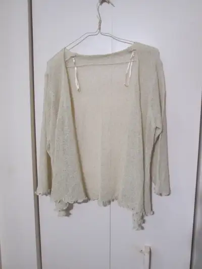 ladies cream top (M). new never worn., View more