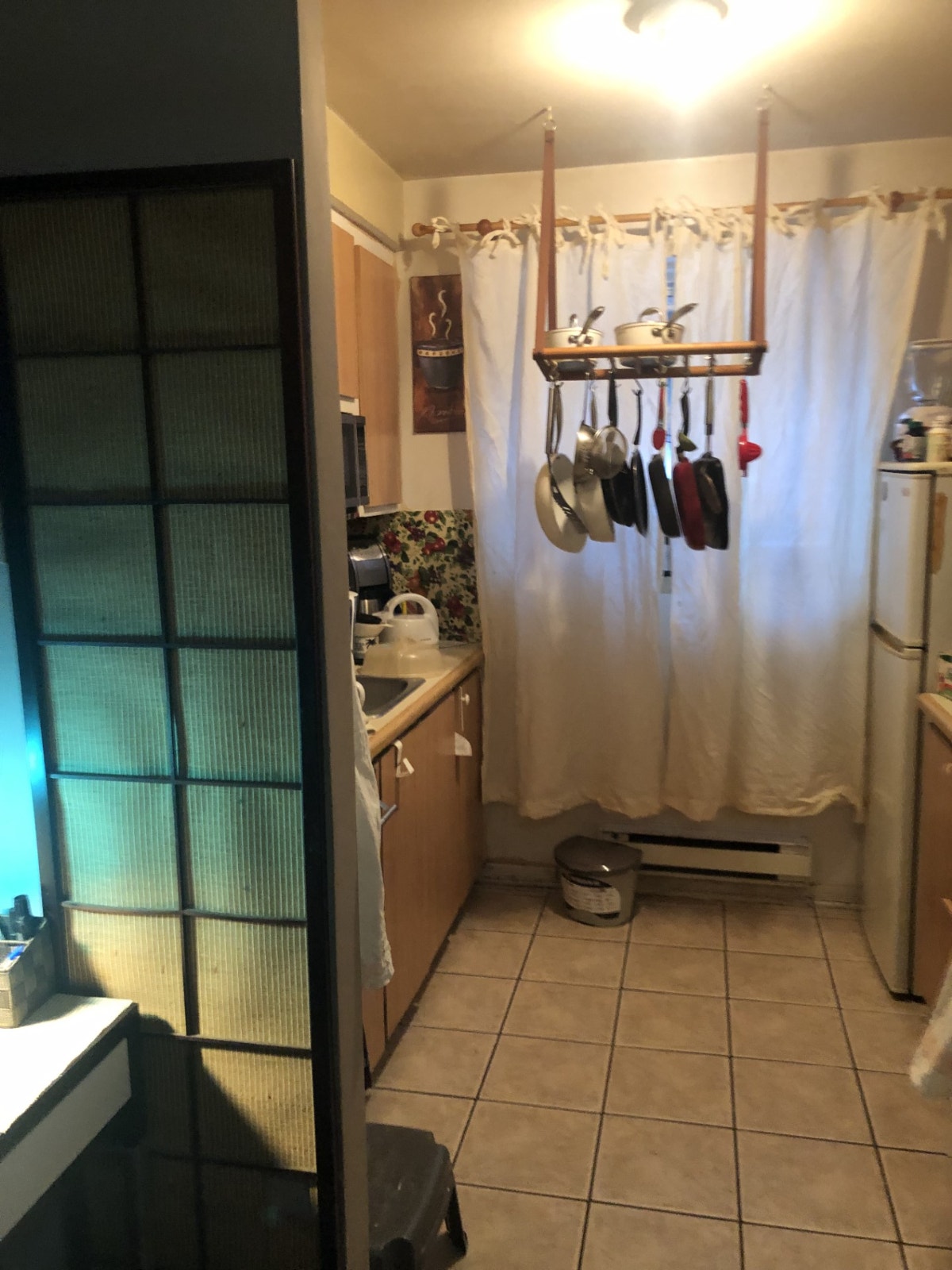 300$ MOIS. CO-LOCATION POUR FEMMES SEULEMENT — photo 2