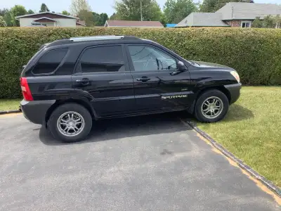 Kia Sportage 2005 toujours bien entretenu.