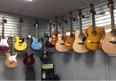 Vente de GUITARES YAMAHA chez Piano Héritage à partir de, View more