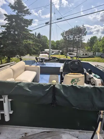 This 20' L.8'W Unique and very rare !!is one of a kind.It has a 120 hp Chrysler force motor which re...