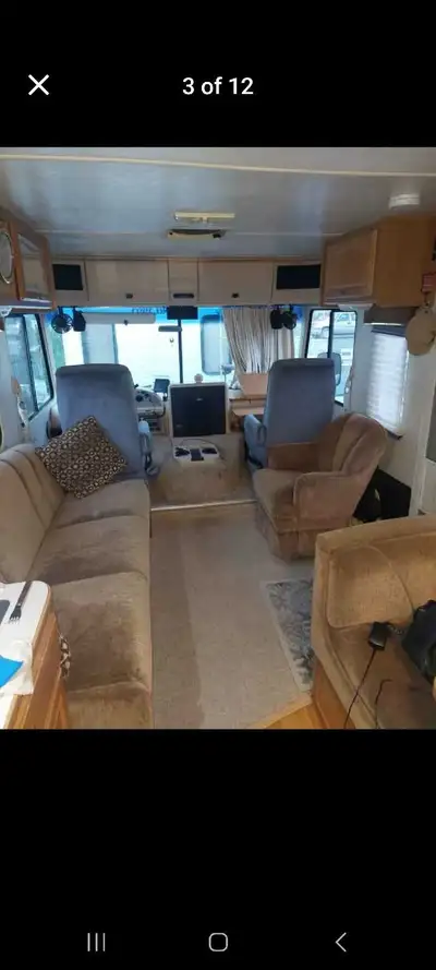 32 feet, V8 engine, 3 new batteries, Must see Upgraded hardwood floor and new queen bed. Comes with...