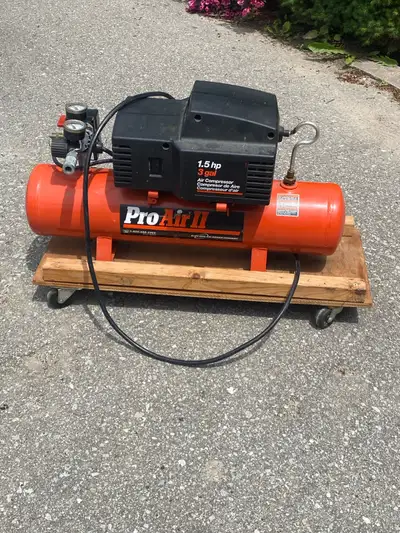 Nice little compact 1.5hp 3 gallon air compressor with automatic shut off. Valves are calibrated and...