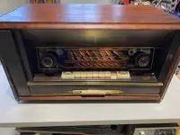 Germany Normende vintage tube radio with ceramic phono input