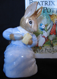 BESWICK "COTTONTAIL" FIGURINE, MINT IN BOX