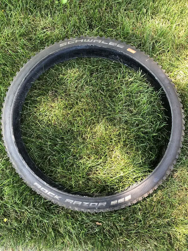 Several 27.5” Schwalbe MTB tires in 2.35” width in Frames & Parts in City of Montréal - Image 8